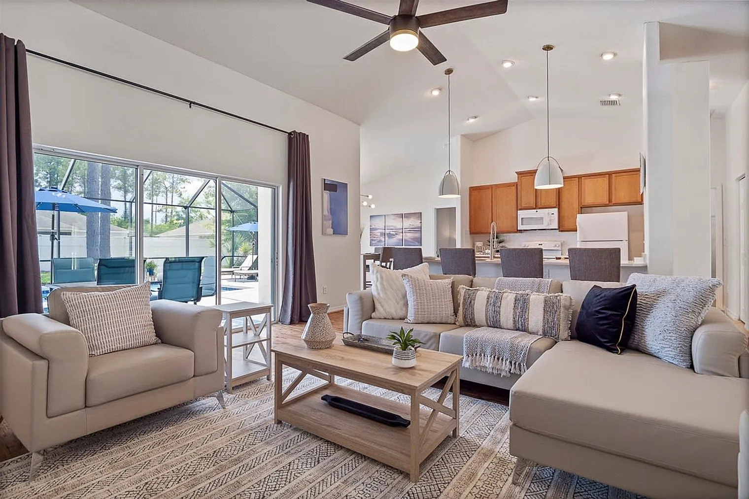 4 bed, 2.0 bath, 2497 sqft, $5,110 — Photo 3