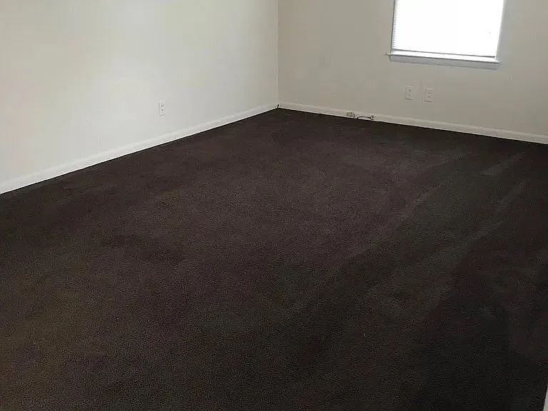 1407 Oakland Pkwy — Photo 6
