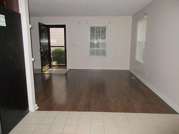 3rd image of 6686 Canaan Cir
