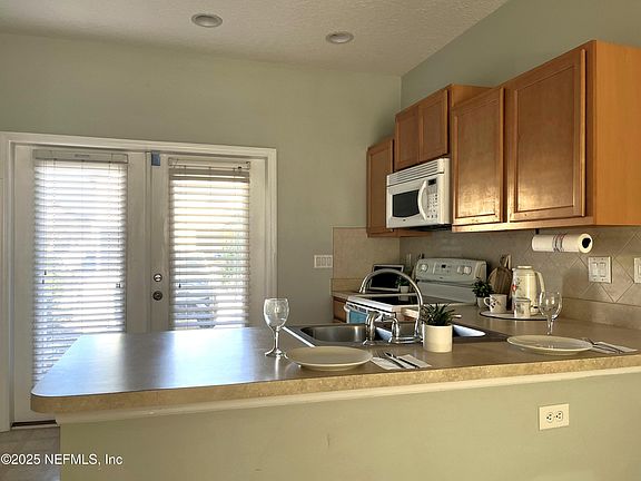 4th image of 440 CABERNET Place S