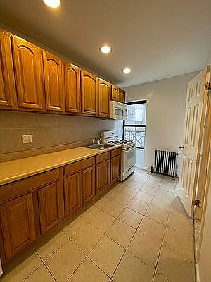 1st image of 684 9th Ave APT 4