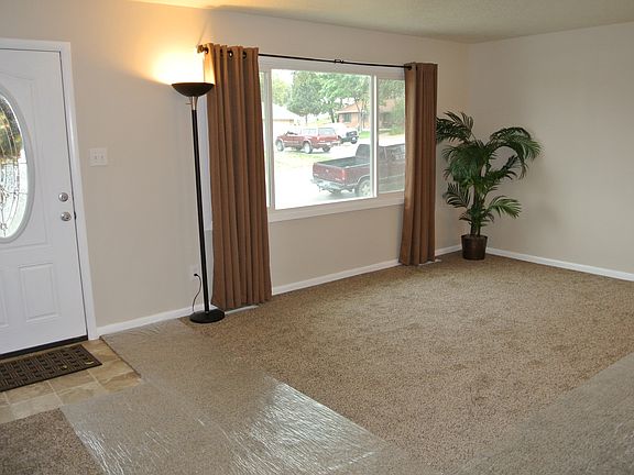 2nd image of 1338 Uinta St