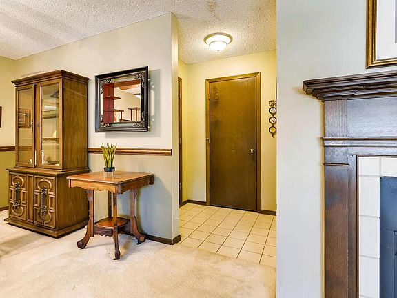 4th image of 1027 Greenhaven Dr