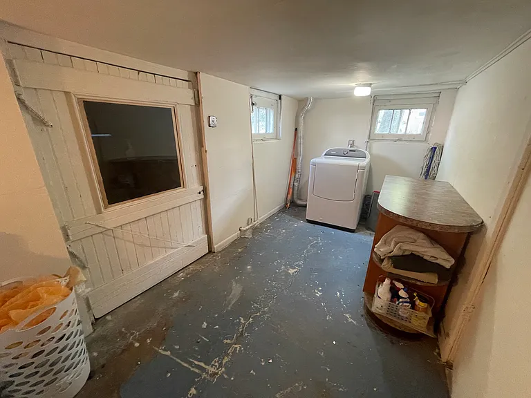 Basement Laundry Room