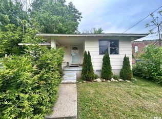 104 W Maple St, Cobden, IL 62920
