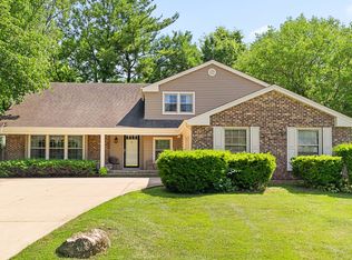 608 Iroquois Ave, Naperville, IL