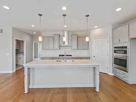 3rd image of 4992 Arena Ct #656