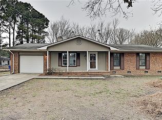 6790 Seaford Dr, Fayetteville, NC 28314