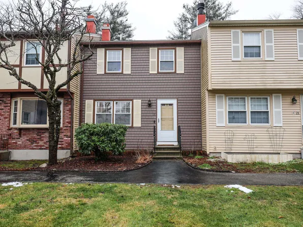 19 Stonegate Lane, Derry, NH 03038