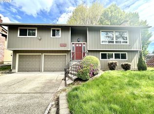 8850 SE Spencer Dr, Happy Valley, OR 97086