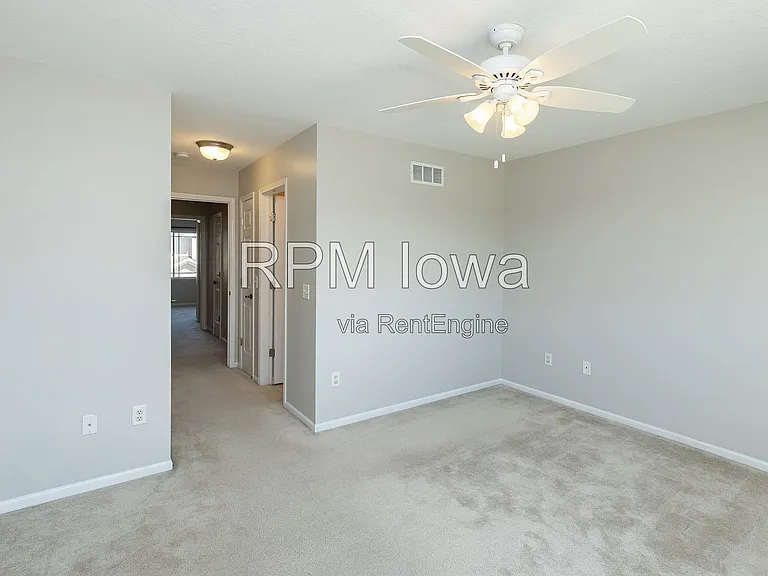 1108 NE 7th Ln — Photo 17