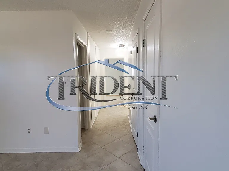 2404 Edwards St — Photo 4
