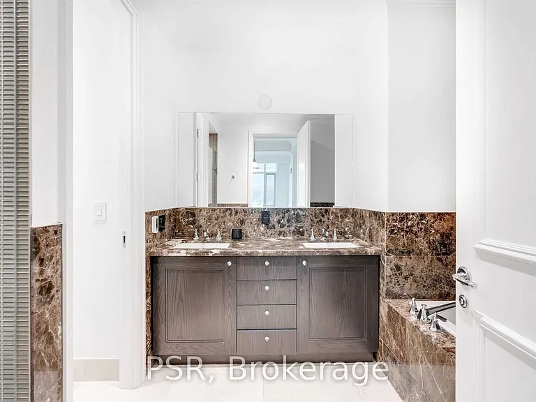 311 Bay St #3702 — Photo 13