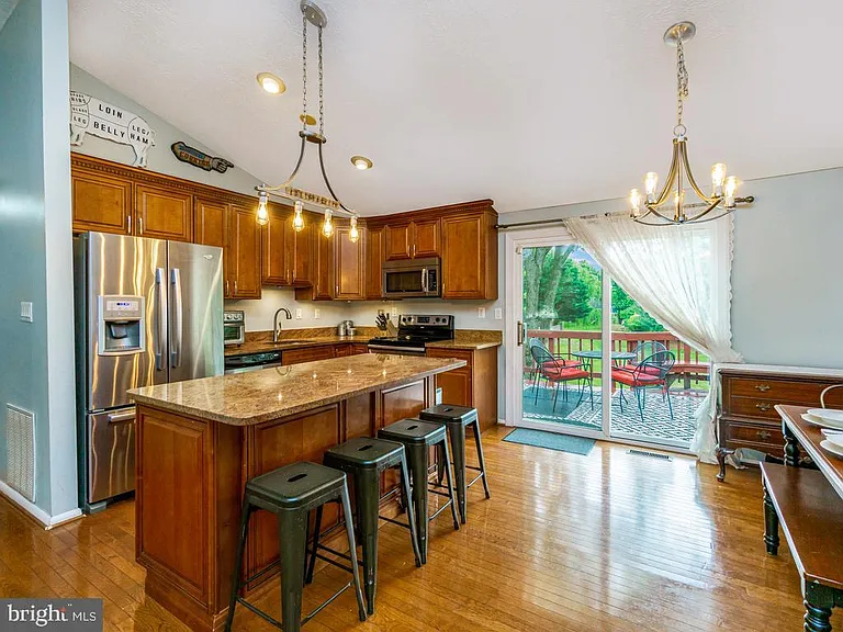 3827 Dittany Ct — Photo 8