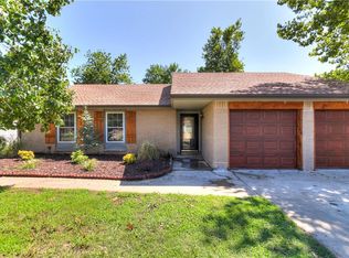 1404 NE 4th St, Moore, OK 73160