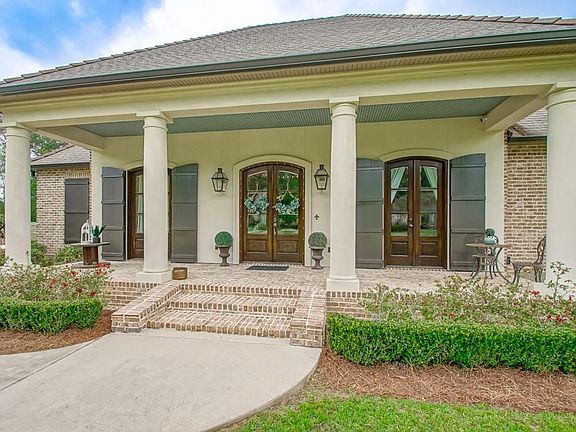 3rd image of 460 Camden Park Dr