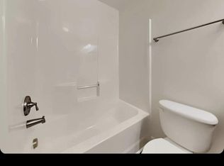 209 Castlewood Ct, Hanahan, SC 29410