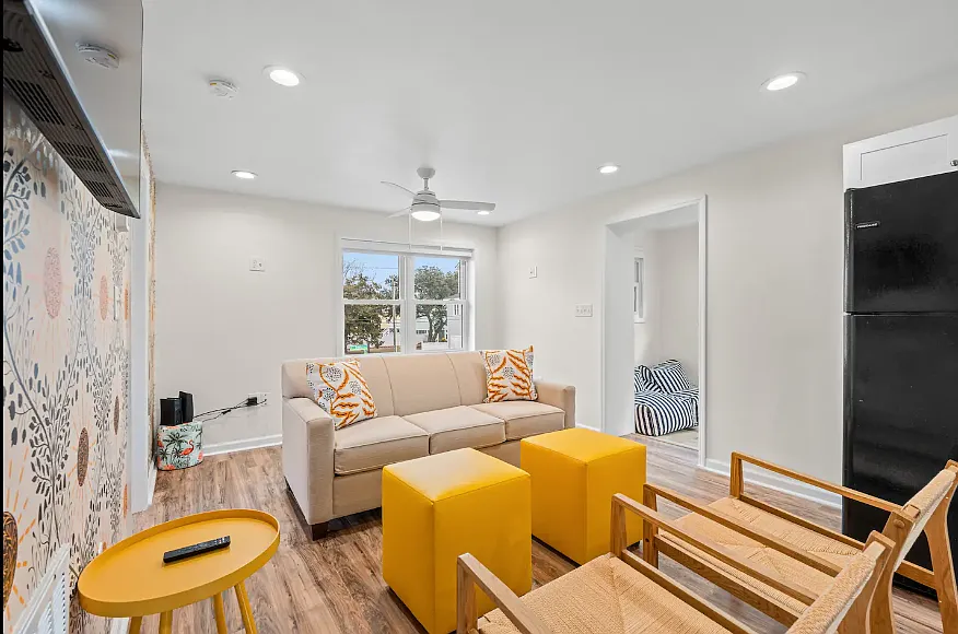2 bed, 750 sqft, $1,600 — Photo 4