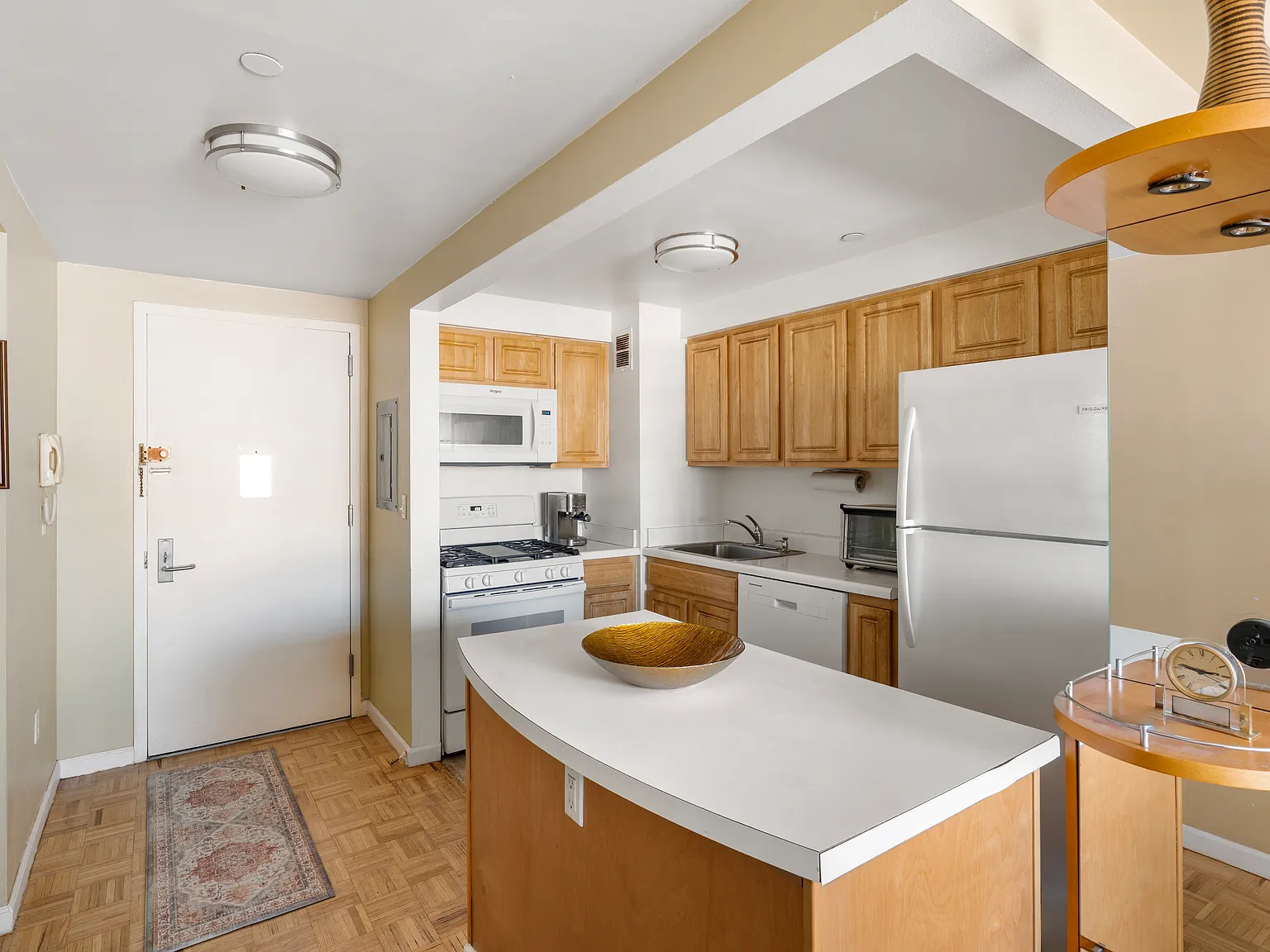 102 Bradhurst Avenue — Photo 2