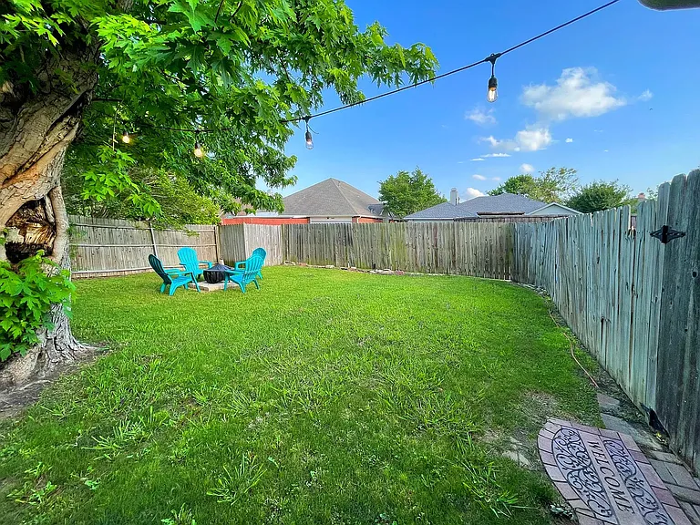 8306 Trail Lake Dr — Photo 14
