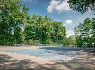 26 Somerset Dr, Suffern, NY 10901