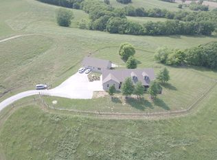20940 Mount Bethel Rd, Weston, MO 64098