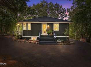 156 Birch Dr, Shohola, PA 18458