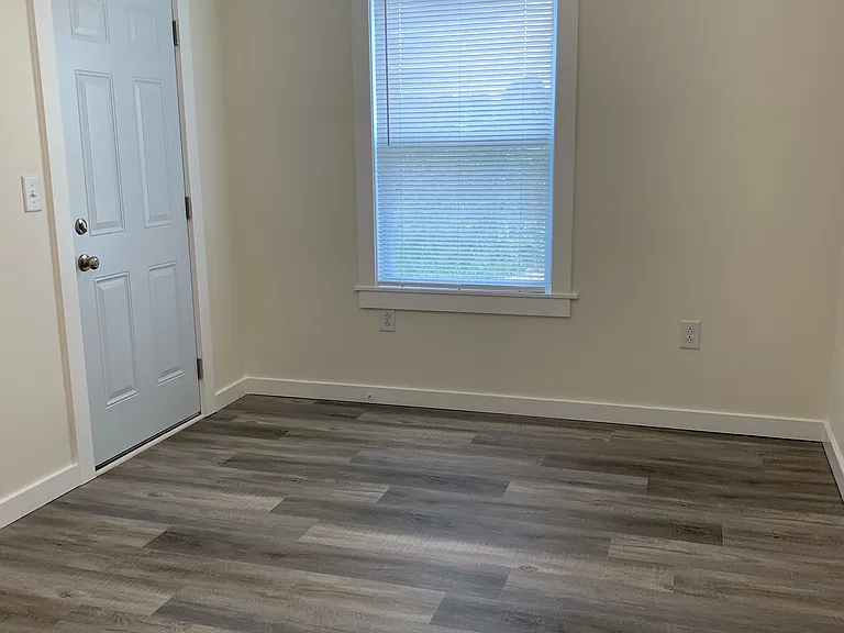 370 Smith Rd — Photo 8