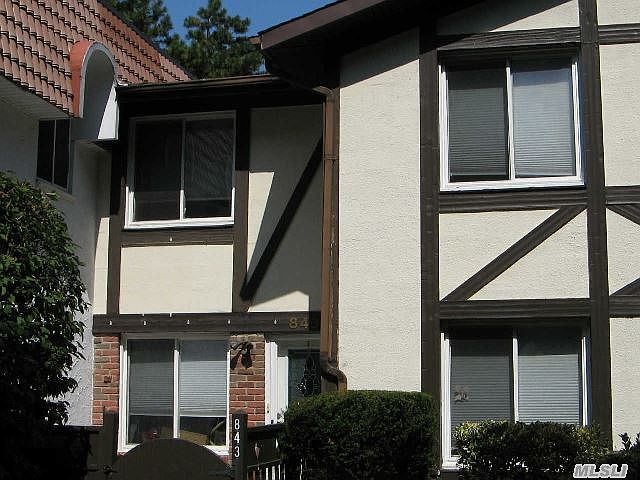 1st image of 843 Golf Ln
