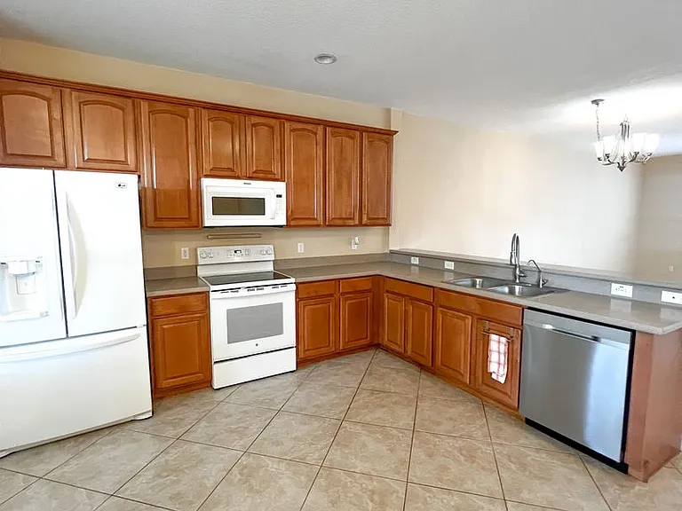 14252 Confetti Dr — Photo 8
