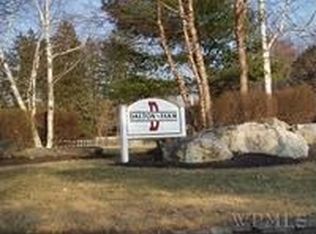 44 Skidmore Rd, Poughquag, NY 12570