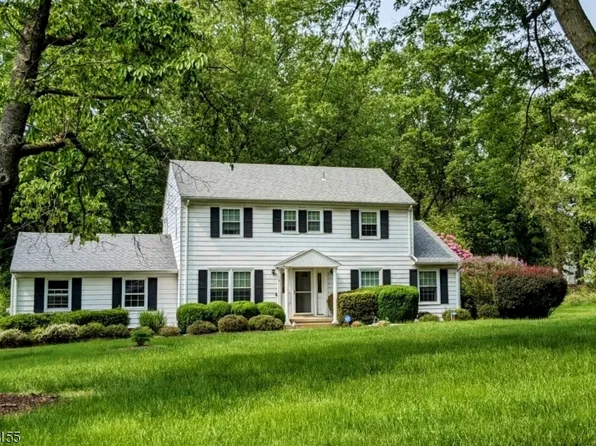 21 Floral Road, Raritan Twp., NJ 08822