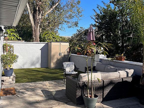Private courtyard 