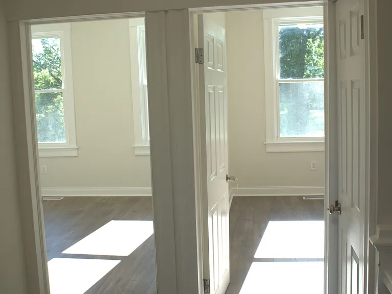 117 S Wickham Rd — Photo 63