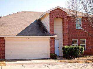 6908 Meadow Way Ln, Fort Worth, TX 76179