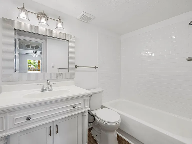 3224 Timmons Ln #128 — Photo 9