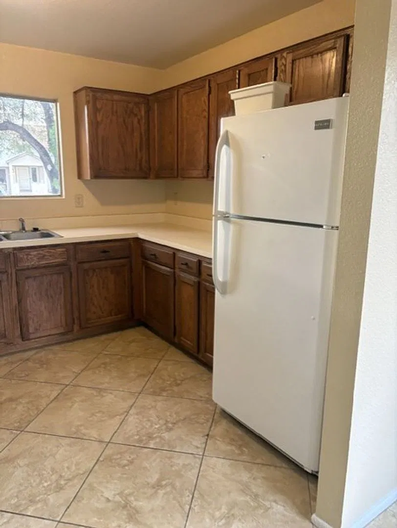 Charming 3-Bedroom Home for Rent — Photo 4
