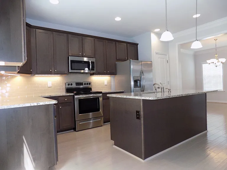 121 Wineberry Way — Photo 16