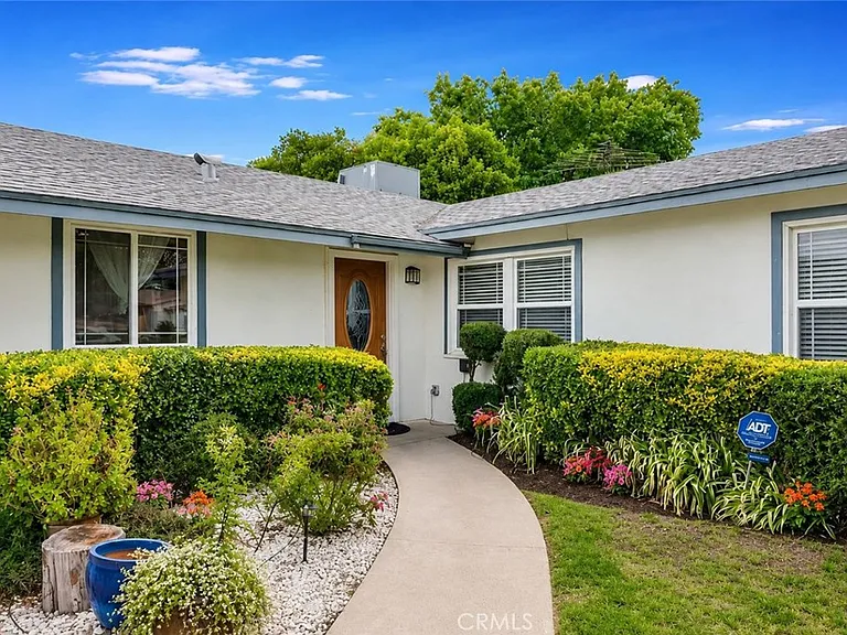 22612 Covello St — Photo 3