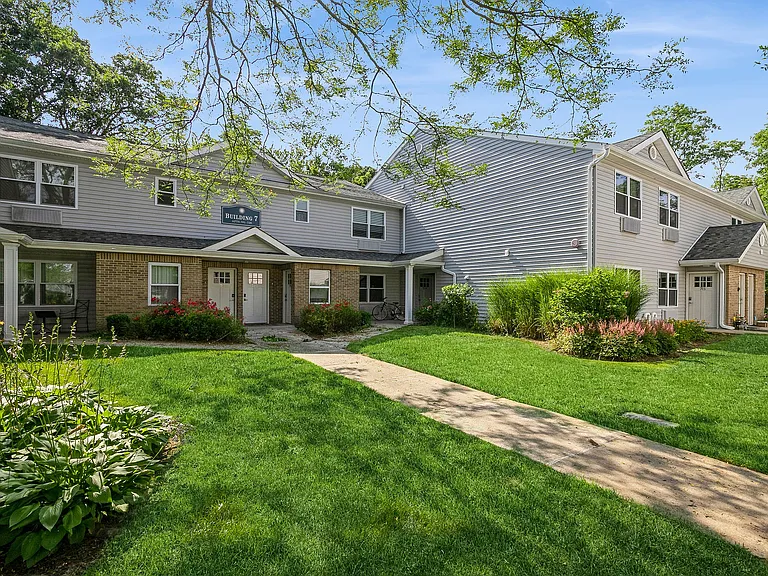 Zen Long Island at Copiague Apartment Homes — Photo 19