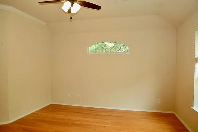 138 Chestnut Ct — Photo 13