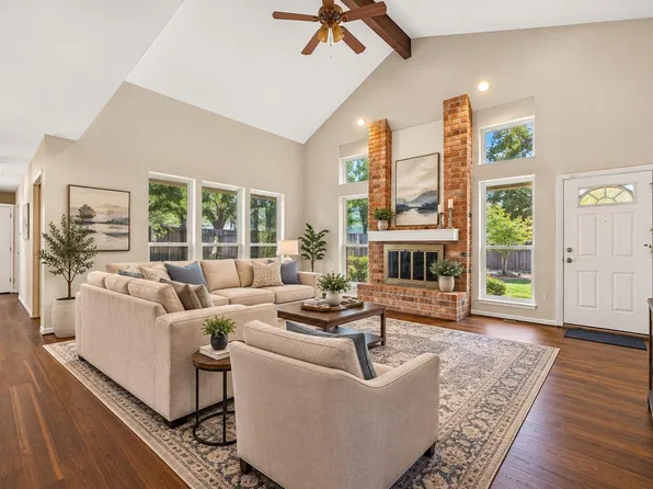 6138 Gallant Forest Dr, Houston, TX 77088