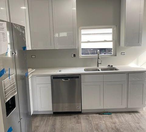 5th image of 27W020 Evelyn Ave