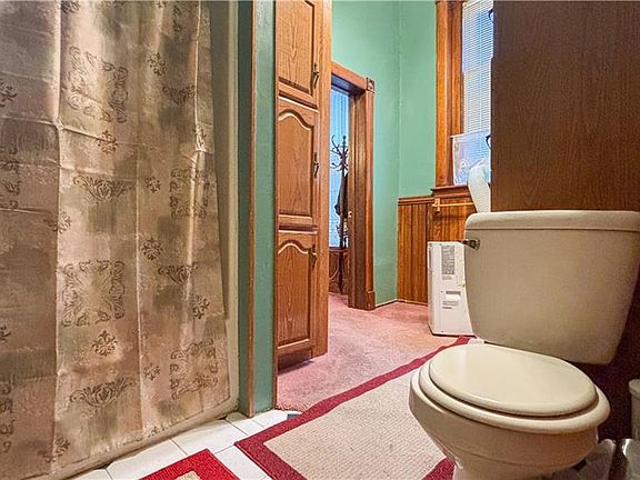 21st image of 537 N 8th St