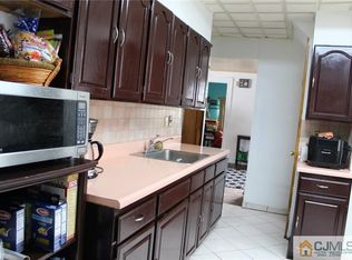 121 Ridgeley Ave, Iselin, NJ 08830