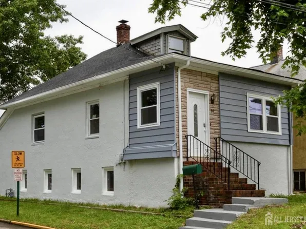 61 Trinity Ln, Woodbridge, NJ 07095