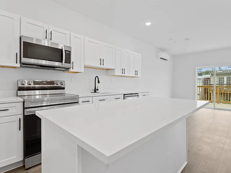 1123 Sterrett St #C — Photo 3