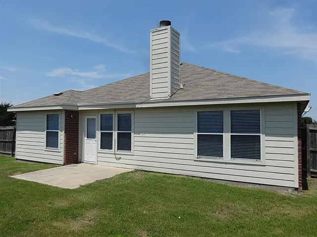 1009 Henry Ct — Photo 12