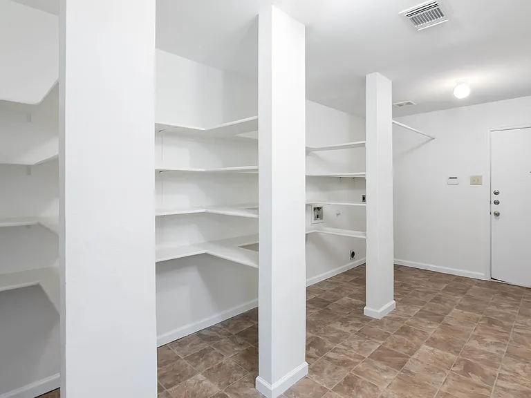 8507 Park Olympia — Photo 13