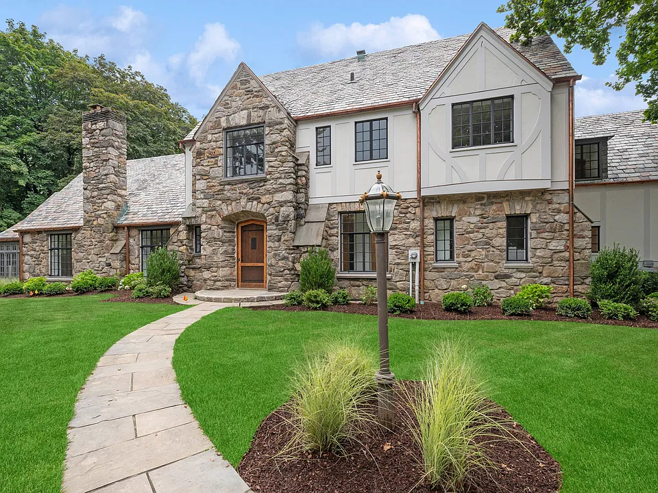 5 Sherwood Ave